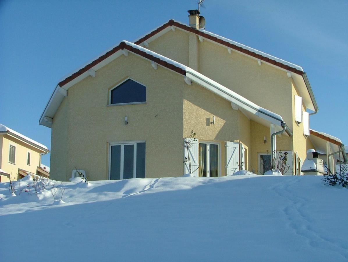 Bed and Breakfast Les Enselmes à Montagnieu  Extérieur photo